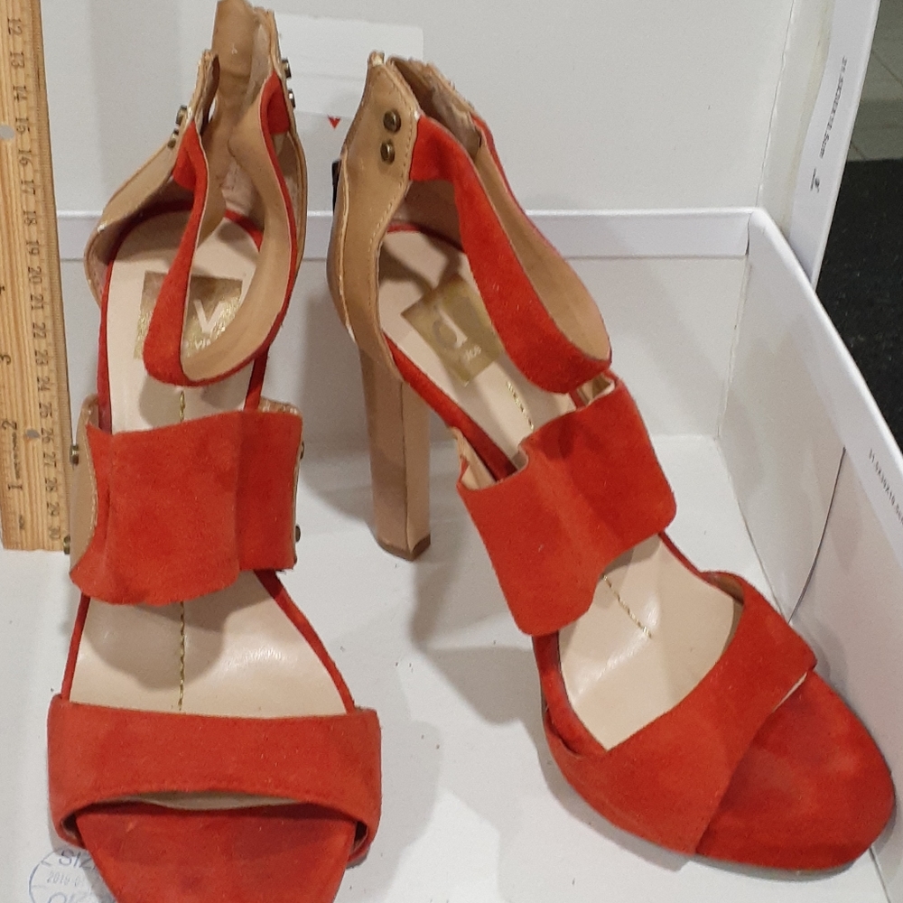 Size 8 Dolce Vita 4 inch heel